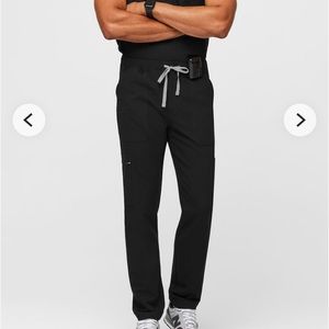 NWT Figs cargo black scrub pants